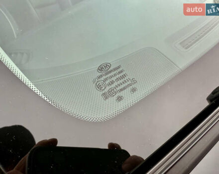 Червоний Кіа Niro, об'ємом двигуна 0 л та пробігом 128 тис. км за 19900 $, фото 22 на Automoto.ua