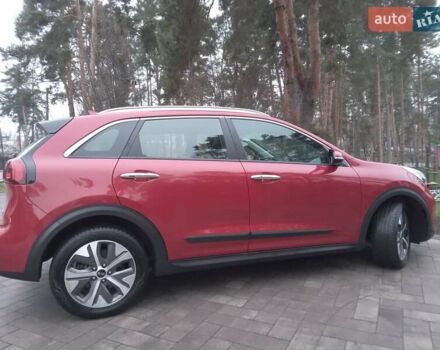 Красный Киа Niro, объемом двигателя 0 л и пробегом 87 тыс. км за 20492 $, фото 11 на Automoto.ua