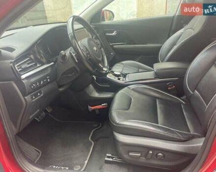 Красный Киа Niro, объемом двигателя 0 л и пробегом 124 тыс. км за 18200 $, фото 16 на Automoto.ua