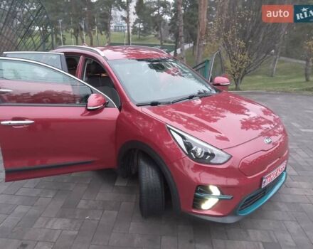Красный Киа Niro, объемом двигателя 0 л и пробегом 87 тыс. км за 20492 $, фото 20 на Automoto.ua