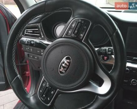 Красный Киа Niro, объемом двигателя 0 л и пробегом 87 тыс. км за 20492 $, фото 44 на Automoto.ua