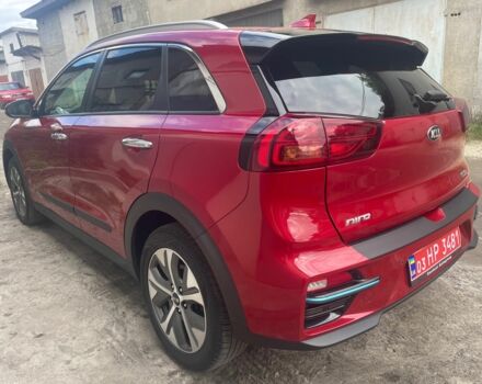 Киа Niro 2020 в Дубно на Automoto.ua Красный Киа Niro, объемом двигателя 0 л и пробегом 124 тыс. км за 19200 $, фото 4 на Automoto.ua