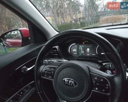 Красный Киа Niro, объемом двигателя 0 л и пробегом 87 тыс. км за 20492 $, фото 43 на Automoto.ua