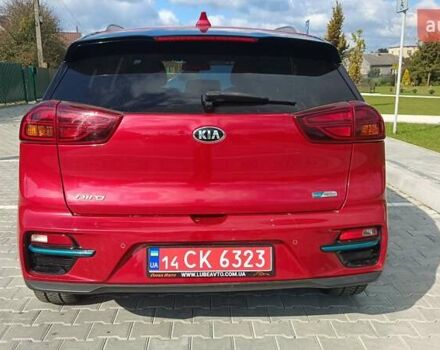 Красный Киа Niro, объемом двигателя 0 л и пробегом 105 тыс. км за 19999 $, фото 6 на Automoto.ua