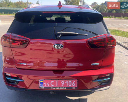 Червоний Кіа Niro, об'ємом двигуна 0 л та пробігом 151 тис. км за 19999 $, фото 4 на Automoto.ua