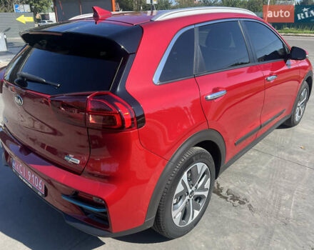 Червоний Кіа Niro, об'ємом двигуна 0 л та пробігом 151 тис. км за 19999 $, фото 3 на Automoto.ua