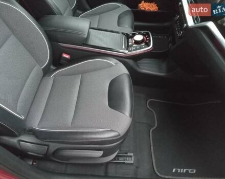 Красный Киа Niro, объемом двигателя 0 л и пробегом 87 тыс. км за 20492 $, фото 54 на Automoto.ua