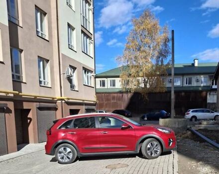 Червоний Кіа Niro, об'ємом двигуна 0 л та пробігом 110 тис. км за 19800 $, фото 7 на Automoto.ua