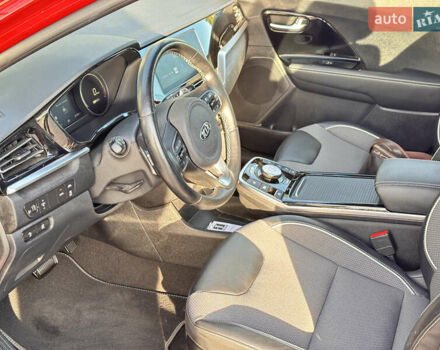Красный Киа Niro, объемом двигателя 0 л и пробегом 163 тыс. км за 17850 $, фото 34 на Automoto.ua
