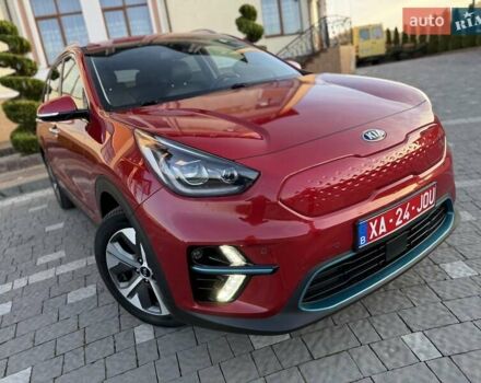 Красный Киа Niro, объемом двигателя 0 л и пробегом 67 тыс. км за 19850 $, фото 7 на Automoto.ua