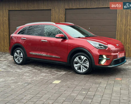Красный Киа Niro, объемом двигателя 0 л и пробегом 144 тыс. км за 18800 $, фото 8 на Automoto.ua