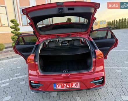 Красный Киа Niro, объемом двигателя 0 л и пробегом 67 тыс. км за 19850 $, фото 97 на Automoto.ua