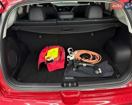 Червоний Кіа Niro, об'ємом двигуна 0 л та пробігом 110 тис. км за 19648 $, фото 30 на Automoto.ua