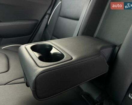 Червоний Кіа Niro, об'ємом двигуна 0 л та пробігом 61 тис. км за 23500 $, фото 83 на Automoto.ua