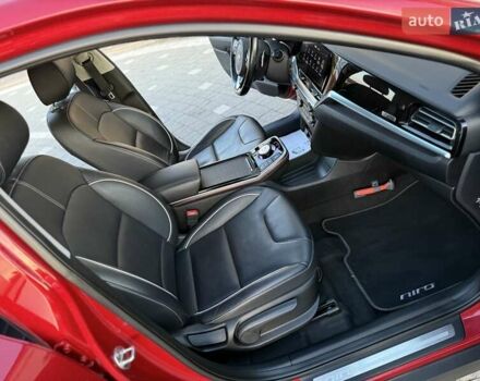 Красный Киа Niro, объемом двигателя 0 л и пробегом 67 тыс. км за 19850 $, фото 86 на Automoto.ua