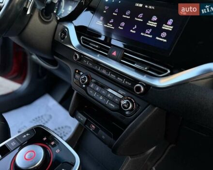Красный Киа Niro, объемом двигателя 0 л и пробегом 67 тыс. км за 19850 $, фото 84 на Automoto.ua