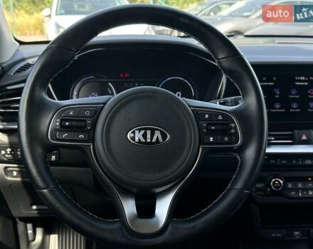 Червоний Кіа Niro, об'ємом двигуна 0 л та пробігом 48 тис. км за 23700 $, фото 38 на Automoto.ua