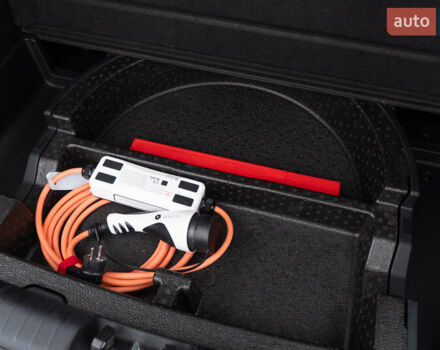 Червоний Кіа Niro, об'ємом двигуна 0 л та пробігом 46 тис. км за 24500 $, фото 58 на Automoto.ua