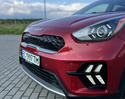 Червоний Кіа Niro, об'ємом двигуна 1.58 л та пробігом 71 тис. км за 22700 $, фото 13 на Automoto.ua
