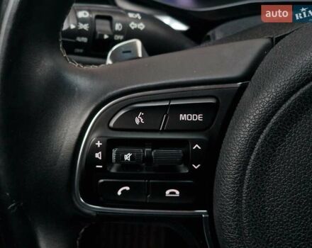 Червоний Кіа Niro, об'ємом двигуна 1.58 л та пробігом 34 тис. км за 28990 $, фото 55 на Automoto.ua