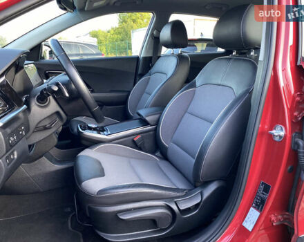 Красный Киа Niro, объемом двигателя 0 л и пробегом 111 тыс. км за 20300 $, фото 31 на Automoto.ua