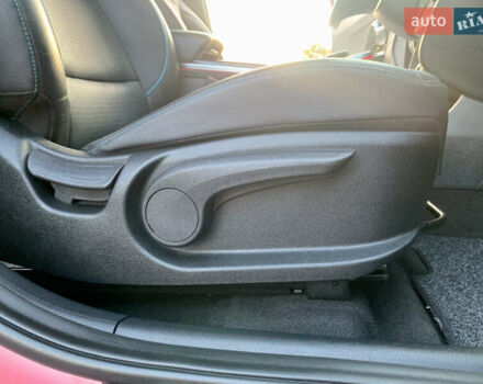 Красный Киа Niro, объемом двигателя 0 л и пробегом 91 тыс. км за 18400 $, фото 95 на Automoto.ua