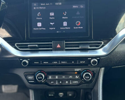 Червоний Кіа Niro, об'ємом двигуна 1.58 л та пробігом 71 тис. км за 22700 $, фото 46 на Automoto.ua