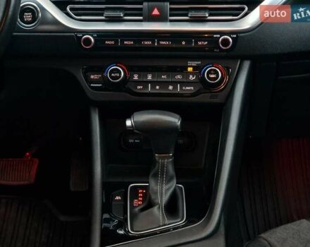 Червоний Кіа Niro, об'ємом двигуна 1.58 л та пробігом 34 тис. км за 28990 $, фото 46 на Automoto.ua