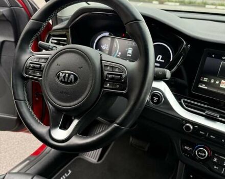 Червоний Кіа Niro, об'ємом двигуна 0 л та пробігом 52 тис. км за 21700 $, фото 32 на Automoto.ua