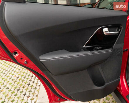 Червоний Кіа Niro, об'ємом двигуна 0 л та пробігом 46 тис. км за 24500 $, фото 35 на Automoto.ua