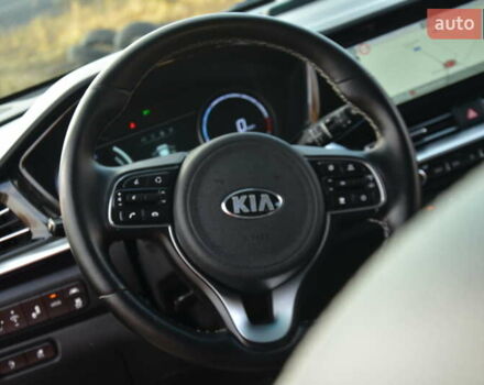 Красный Киа Niro, объемом двигателя 0 л и пробегом 91 тыс. км за 19550 $, фото 50 на Automoto.ua