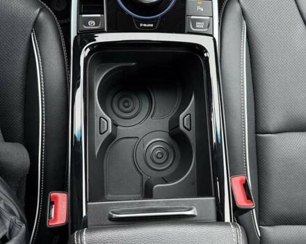 Червоний Кіа Niro, об'ємом двигуна 0 л та пробігом 52 тис. км за 21700 $, фото 34 на Automoto.ua