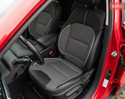 Червоний Кіа Niro, об'ємом двигуна 0 л та пробігом 46 тис. км за 24500 $, фото 19 на Automoto.ua