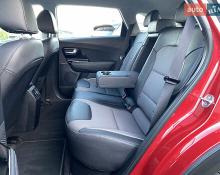Красный Киа Niro, объемом двигателя 0 л и пробегом 111 тыс. км за 20300 $, фото 67 на Automoto.ua