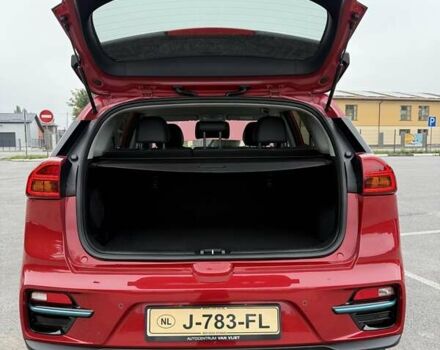 Червоний Кіа Niro, об'ємом двигуна 0 л та пробігом 52 тис. км за 21700 $, фото 23 на Automoto.ua