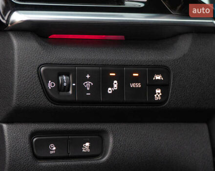 Червоний Кіа Niro, об'ємом двигуна 0 л та пробігом 46 тис. км за 24500 $, фото 20 на Automoto.ua