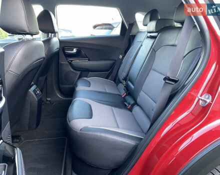 Красный Киа Niro, объемом двигателя 0 л и пробегом 111 тыс. км за 20300 $, фото 66 на Automoto.ua