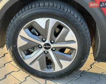 Красный Киа Niro, объемом двигателя 0 л и пробегом 40 тыс. км за 23000 $, фото 27 на Automoto.ua