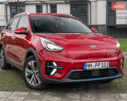 Червоний Кіа Niro, об'ємом двигуна 0 л та пробігом 46 тис. км за 24500 $, фото 4 на Automoto.ua