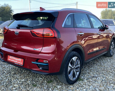 Красный Киа Niro, объемом двигателя 0 л и пробегом 111 тыс. км за 20300 $, фото 19 на Automoto.ua
