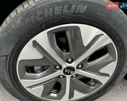Червоний Кіа Niro, об'ємом двигуна 0 л та пробігом 52 тис. км за 21700 $, фото 54 на Automoto.ua