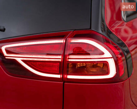 Червоний Кіа Niro, об'ємом двигуна 0 л та пробігом 46 тис. км за 24500 $, фото 13 на Automoto.ua