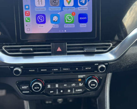 Червоний Кіа Niro, об'ємом двигуна 1.58 л та пробігом 71 тис. км за 22700 $, фото 47 на Automoto.ua