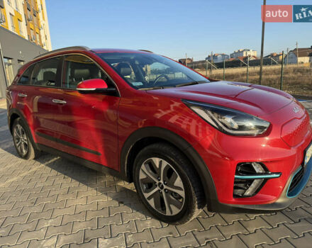 Красный Киа Niro, объемом двигателя 0 л и пробегом 40 тыс. км за 23000 $, фото 7 на Automoto.ua