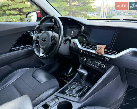 Красный Киа Niro, объемом двигателя 1.6 л и пробегом 52 тыс. км за 23800 $, фото 15 на Automoto.ua