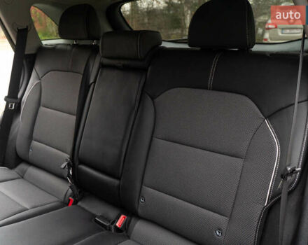 Червоний Кіа Niro, об'ємом двигуна 0 л та пробігом 46 тис. км за 24500 $, фото 38 на Automoto.ua