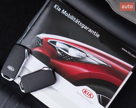 Червоний Кіа Niro, об'ємом двигуна 0 л та пробігом 46 тис. км за 24500 $, фото 62 на Automoto.ua