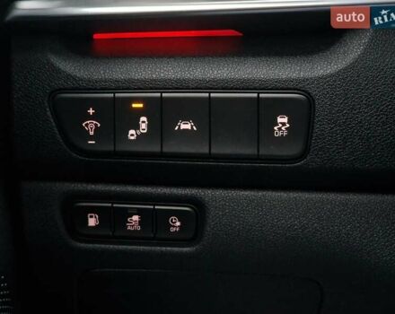 Червоний Кіа Niro, об'ємом двигуна 1.58 л та пробігом 34 тис. км за 28990 $, фото 49 на Automoto.ua