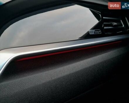 Червоний Кіа Niro, об'ємом двигуна 1.58 л та пробігом 34 тис. км за 28990 $, фото 50 на Automoto.ua