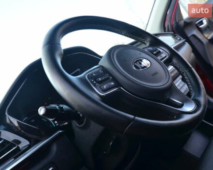 Красный Киа Niro, объемом двигателя 0 л и пробегом 91 тыс. км за 19550 $, фото 36 на Automoto.ua
